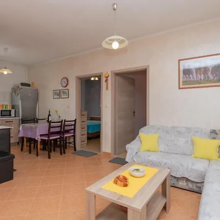 Vega - Makarska By Guide * Nova Sela (Kula Norinska)